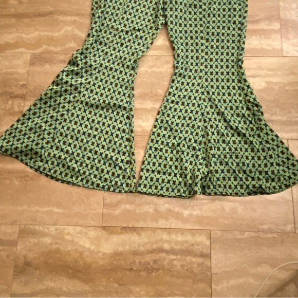 V Christina Pants Womens Size 16 Wide Leg Ruffle Hem Back Zipper Stretch Boho - Picture 6 of 10